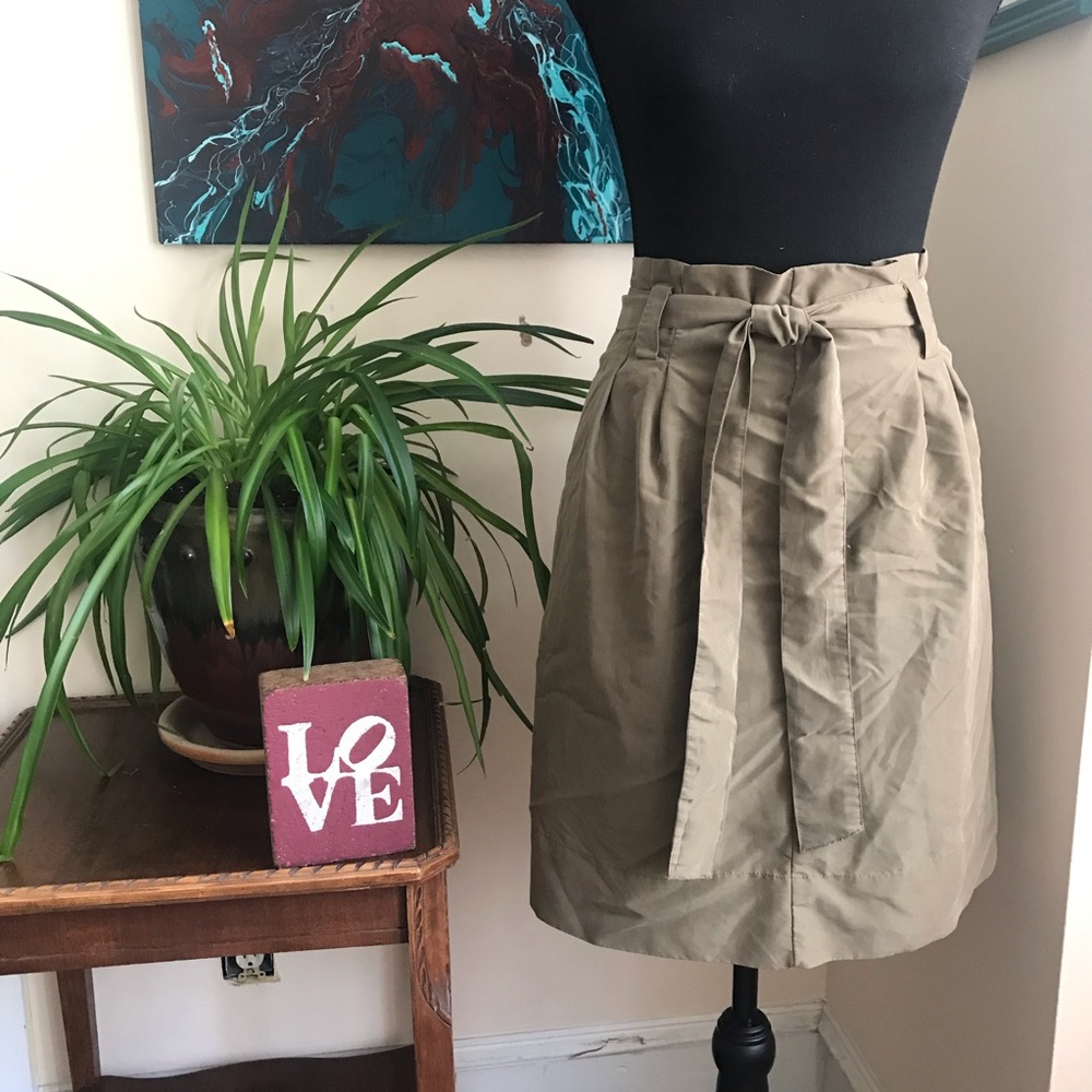 High waisted skirt
